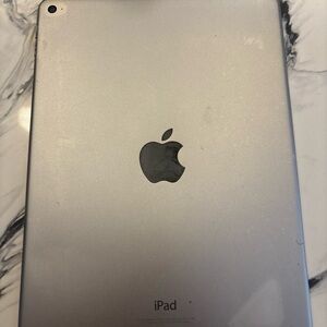 Apple Silver iPad Sleek Design Minimalist Tablet